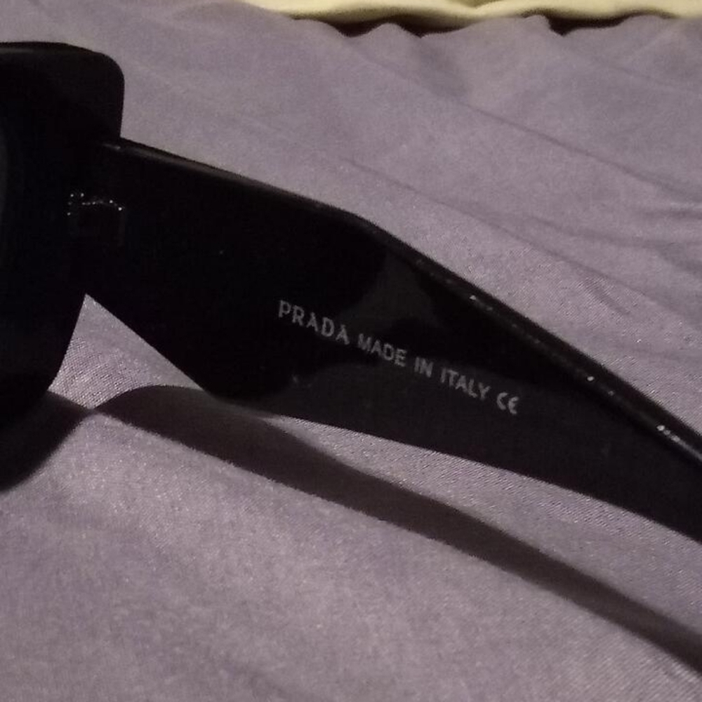 Prada Black Sunglasses - Picture 4 of 4